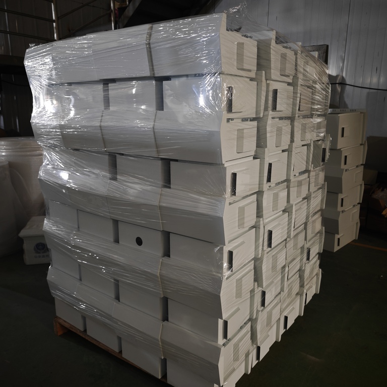 Les boîtes de distribution d'Ouyue Electric ont été envoyées au Canada en deux lots, démontrant ses capacités d'exportation multicatégories